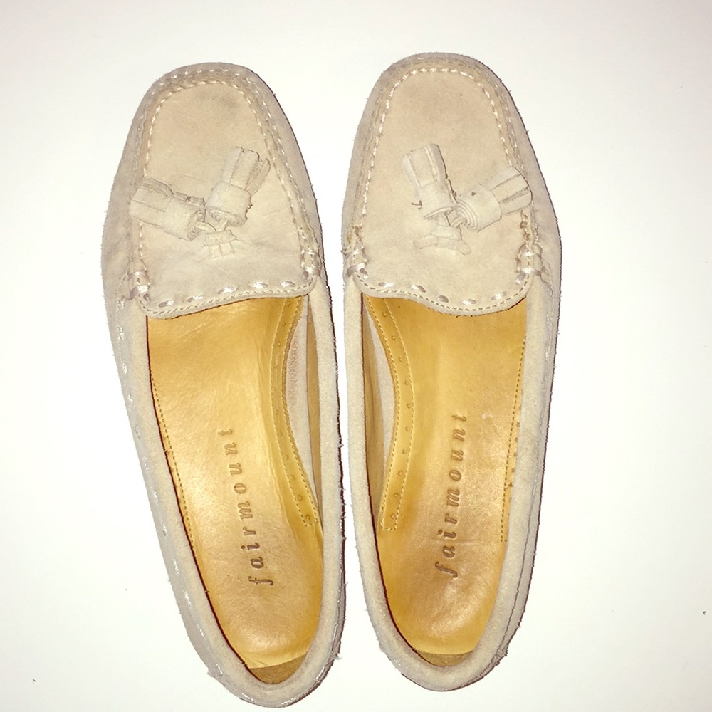 Fairmount beige mocassins!